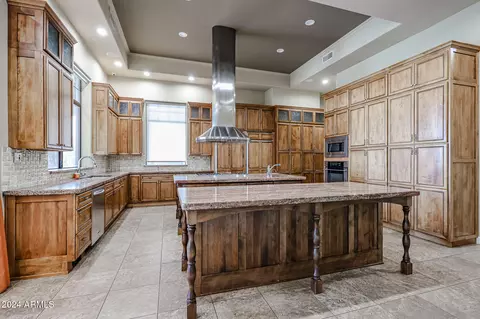 Kitchen - 3702 E Brown Rd, Mesa, AZ 85205 photo 7 of 11