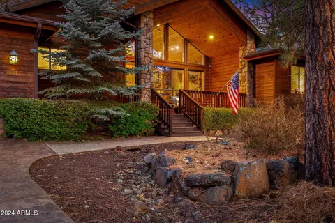 851 E Pine Creek Dr, Lakeside, AZ 85929