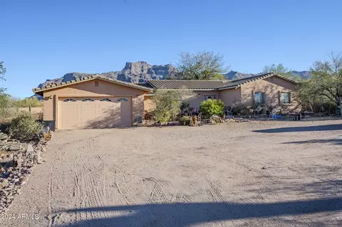 5792 E 12th Ave, Apache Junction, AZ 85119 photo 3