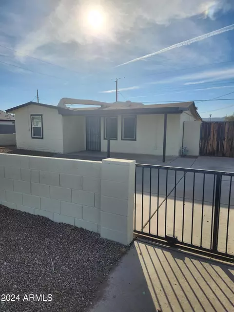 2541 E Illini St, Phoenix, AZ 85040