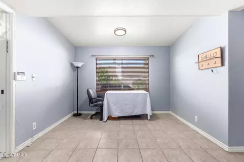Entry Way - 3020 E Des Moines St, Mesa, AZ 85213 photo 2 of 2