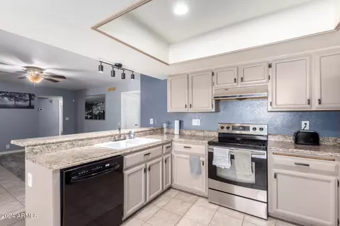 Kitchen - 3020 E Des Moines St, Mesa, AZ 85213 photo 3 of 4