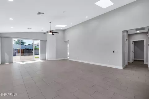 1421 E Weldon Ave, Phoenix, AZ 85014 photo 10