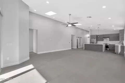 1421 E Weldon Ave, Phoenix, AZ 85014 photo 4