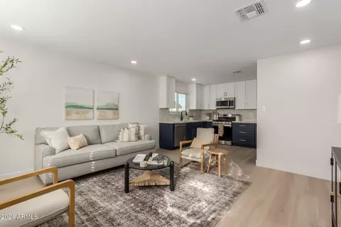499 S Washington St, Chandler, AZ 85225