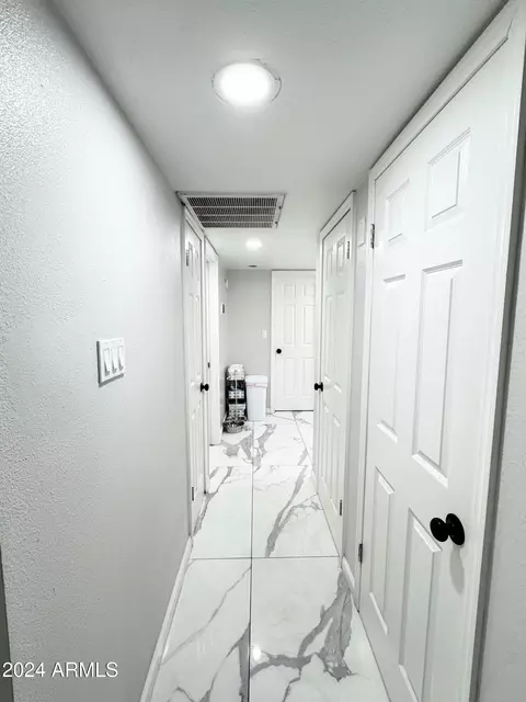 Entry Way - 5656 S 45th Pl, Phoenix, AZ 85040 photo 3 of 3