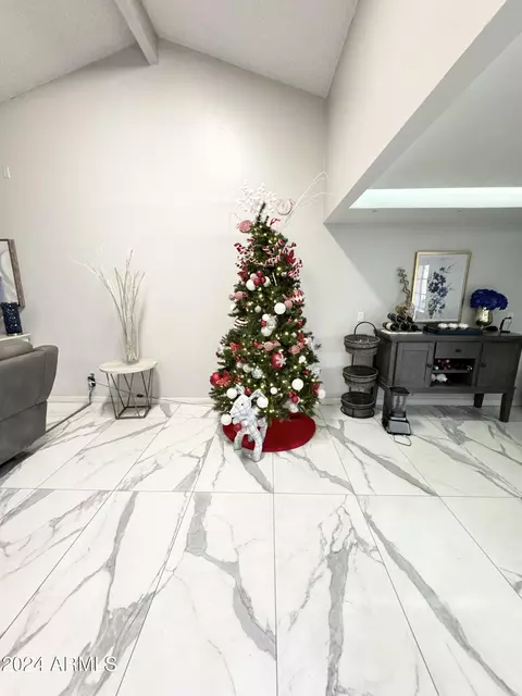 Entry Way - 5656 S 45th Pl, Phoenix, AZ 85040 photo 2 of 3