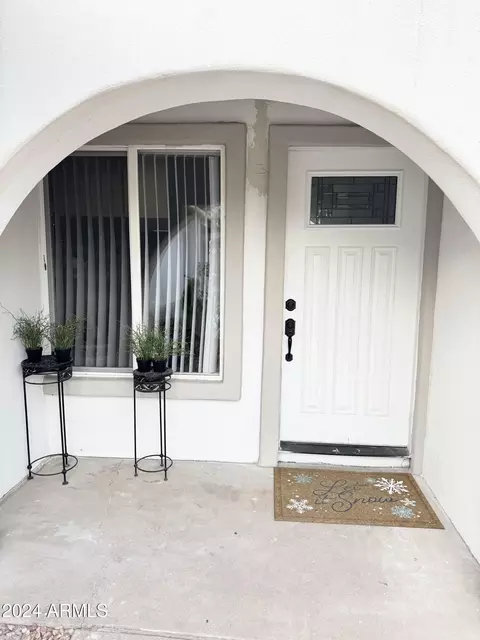 Exterior - 5656 S 45th Pl, Phoenix, AZ 85040 photo 2 of 4