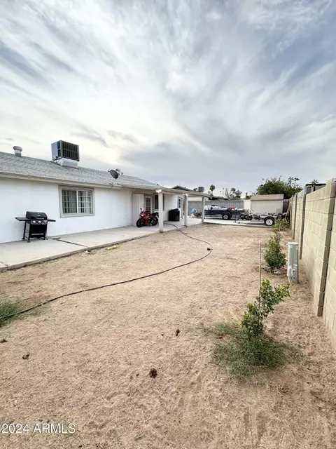 Exterior - 5656 S 45th Pl, Phoenix, AZ 85040 photo 4 of 4