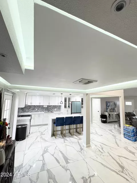 Kitchen - 5656 S 45th Pl, Phoenix, AZ 85040 photo 11 of 11