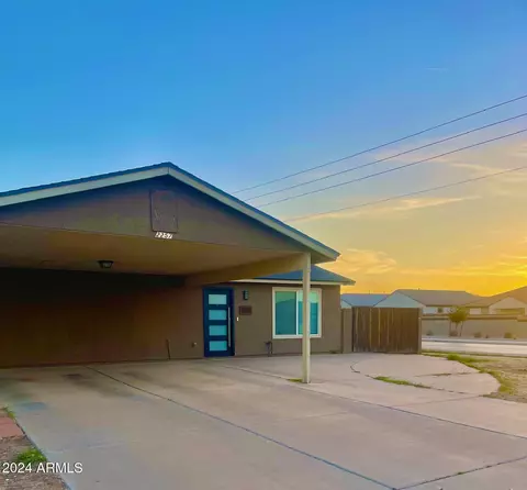 2257 W Roeser Rd, Phoenix, AZ 85041