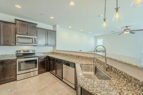 Kitchen - 4728 E Waterman St #101, Gilbert, AZ 85297 photo 1 of 4