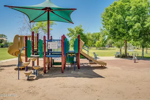 View/Area - 4728 E Waterman St #101, Gilbert, AZ 85297 photo 10 of 12