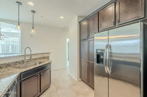 Kitchen - 4728 E Waterman St #101, Gilbert, AZ 85297 photo 2 of 4