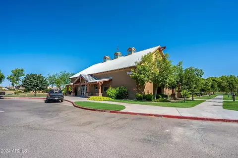 Exterior - 4728 E Waterman St #101, Gilbert, AZ 85297 photo 4 of 19