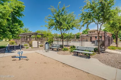 Exterior - 4728 E Waterman St #101, Gilbert, AZ 85297 photo 17 of 19