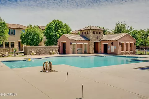 Exterior - 4728 E Waterman St #101, Gilbert, AZ 85297 photo 18 of 19