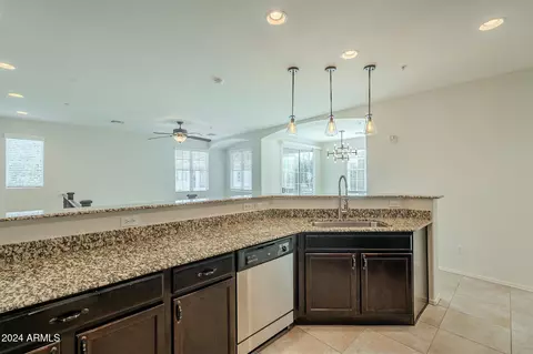 Kitchen - 4728 E Waterman St #101, Gilbert, AZ 85297 photo 4 of 4