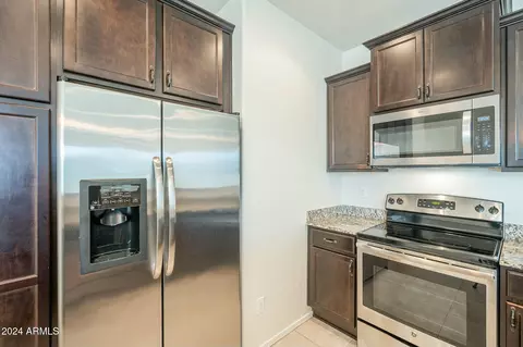 Kitchen - 4728 E Waterman St #101, Gilbert, AZ 85297 photo 3 of 4
