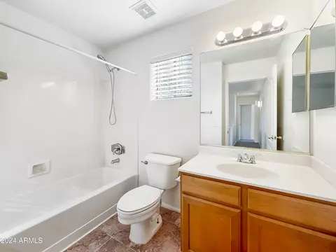 3805 E Irma Ln, Phoenix, AZ 85050 photo 7