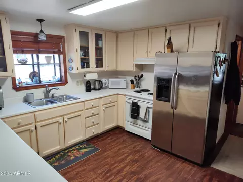 3326 Apache Dr, Overgaard, AZ 85933 photo 16