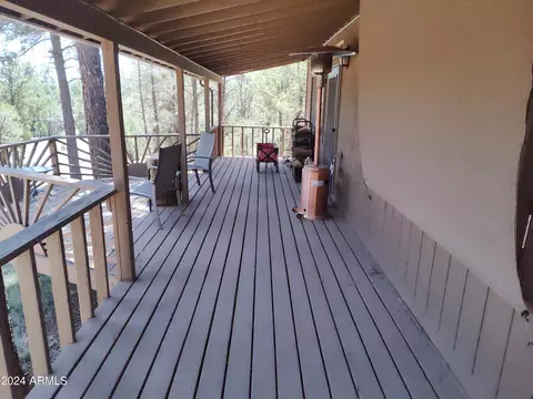 3326 Apache Dr, Overgaard, AZ 85933 photo 5