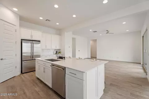 214 E Taurus Pl, Chandler, AZ 85249 photo 8