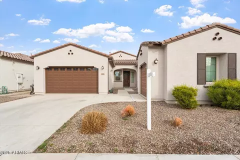 214 E Taurus Pl, Chandler, AZ 85249 photo 2