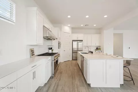 214 E Taurus Pl, Chandler, AZ 85249 photo 7