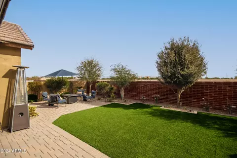 Exterior - 2595 S Jeffry St, Gilbert, AZ 85295 photo 6 of 12