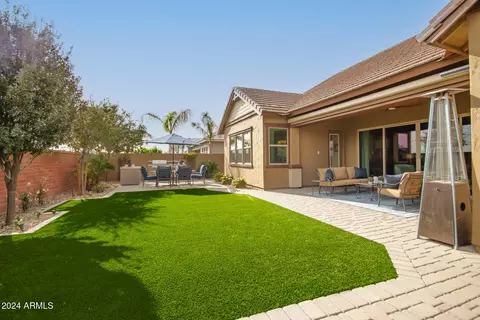 Exterior - 2595 S Jeffry St, Gilbert, AZ 85295 photo 5 of 12