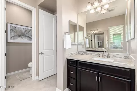 Bath - 2595 S Jeffry St, Gilbert, AZ 85295 photo 2 of 6