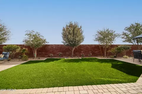 Exterior - 2595 S Jeffry St, Gilbert, AZ 85295 photo 11 of 12