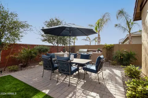 Exterior - 2595 S Jeffry St, Gilbert, AZ 85295 photo 7 of 12