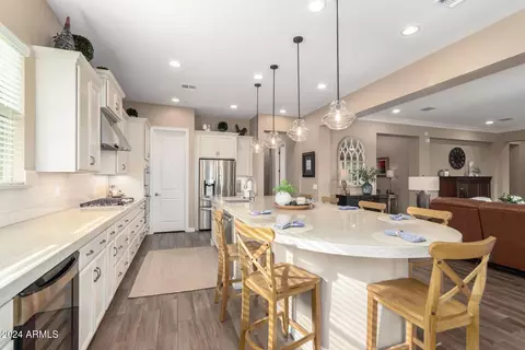 Kitchen - 2595 S Jeffry St, Gilbert, AZ 85295 photo 3 of 6