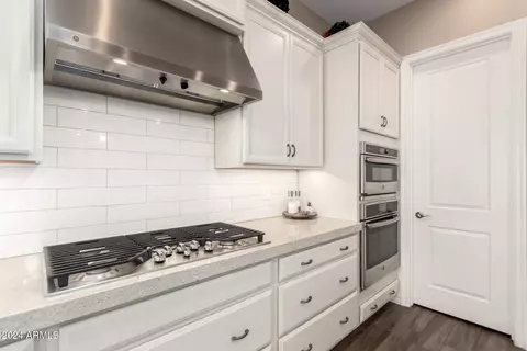 Kitchen - 2595 S Jeffry St, Gilbert, AZ 85295 photo 6 of 6