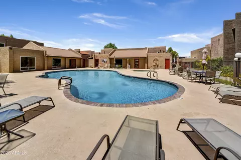Exterior - 5525 E Thomas Rd #N1, Phoenix, AZ 85018 photo 3 of 5