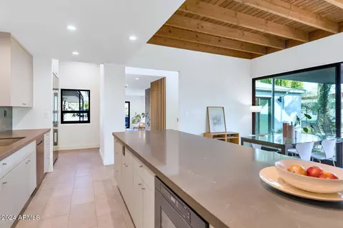 Kitchen - 221 E 14th St, Tempe, AZ 85281 photo 4 of 4
