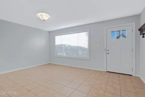 2456 E Vista Dr, Phoenix, AZ 85032 photo 7