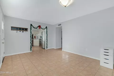 2456 E Vista Dr, Phoenix, AZ 85032 photo 8