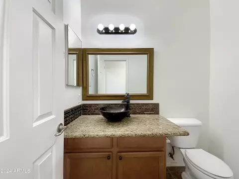 Bath - 4481 E Sundance Ct, Gilbert, AZ 85297 photo 5 of 5