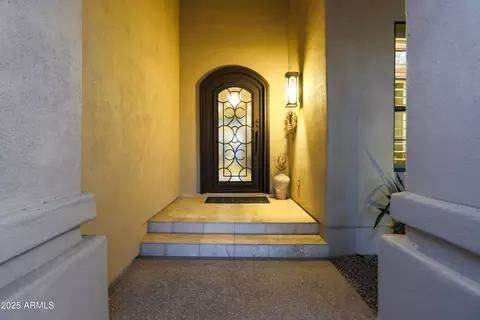 Entry Way - 1535 E Calavar Dr, Phoenix, AZ 85022 photo 1 of 2