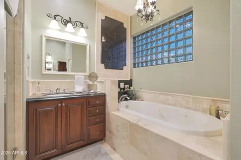 Bath - 1535 E Calavar Dr, Phoenix, AZ 85022 photo 4 of 5