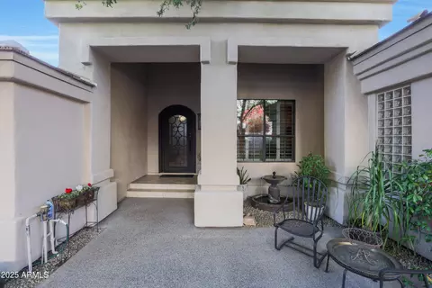 Exterior - 1535 E Calavar Dr, Phoenix, AZ 85022 photo 6 of 19
