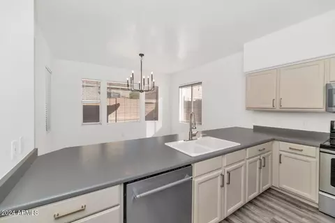 8758 E Lakeview Ave, Mesa, AZ 85209 photo 7