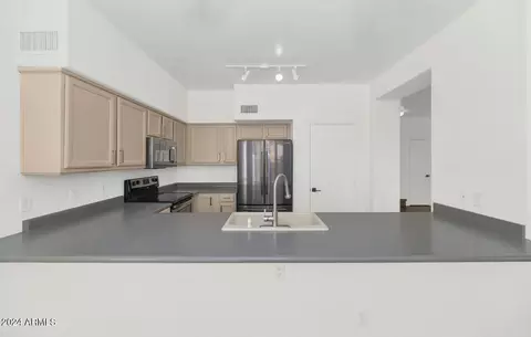 8758 E Lakeview Ave, Mesa, AZ 85209 photo 9