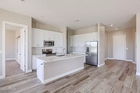 28211 N 213th Dr, Wittmann, AZ 85361
