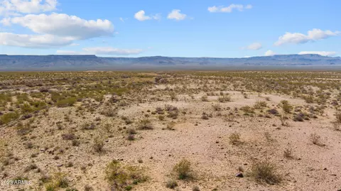3750 W Ives Dr #75, Golden Valley, AZ 86413