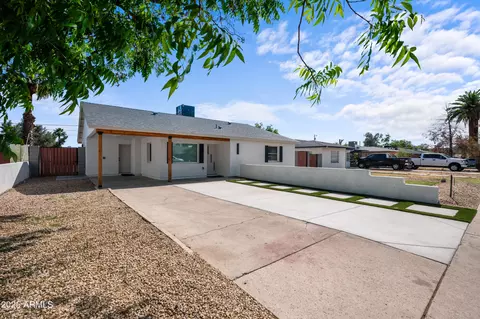 Exterior - 1829 E Amelia Ave, Phoenix, AZ 85016 photo 2 of 7