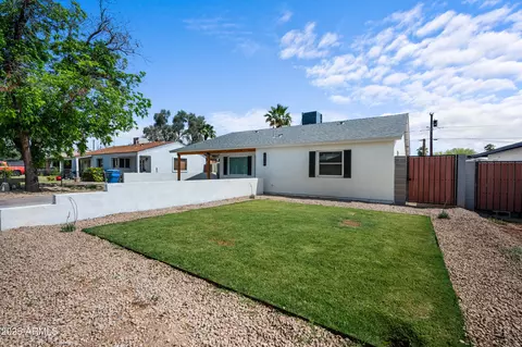 Exterior - 1829 E Amelia Ave, Phoenix, AZ 85016 photo 1 of 7